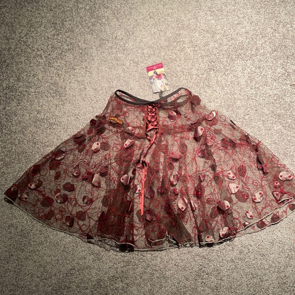 NWT Roma e Toska Girls size 10 & 12 Unique Skirt